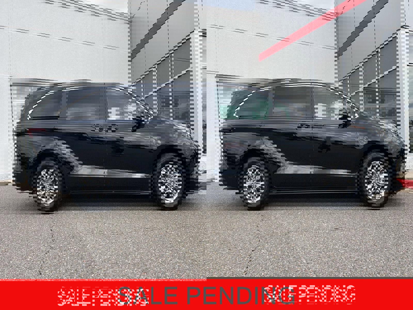 Used 2025 Toyota Sienna LE