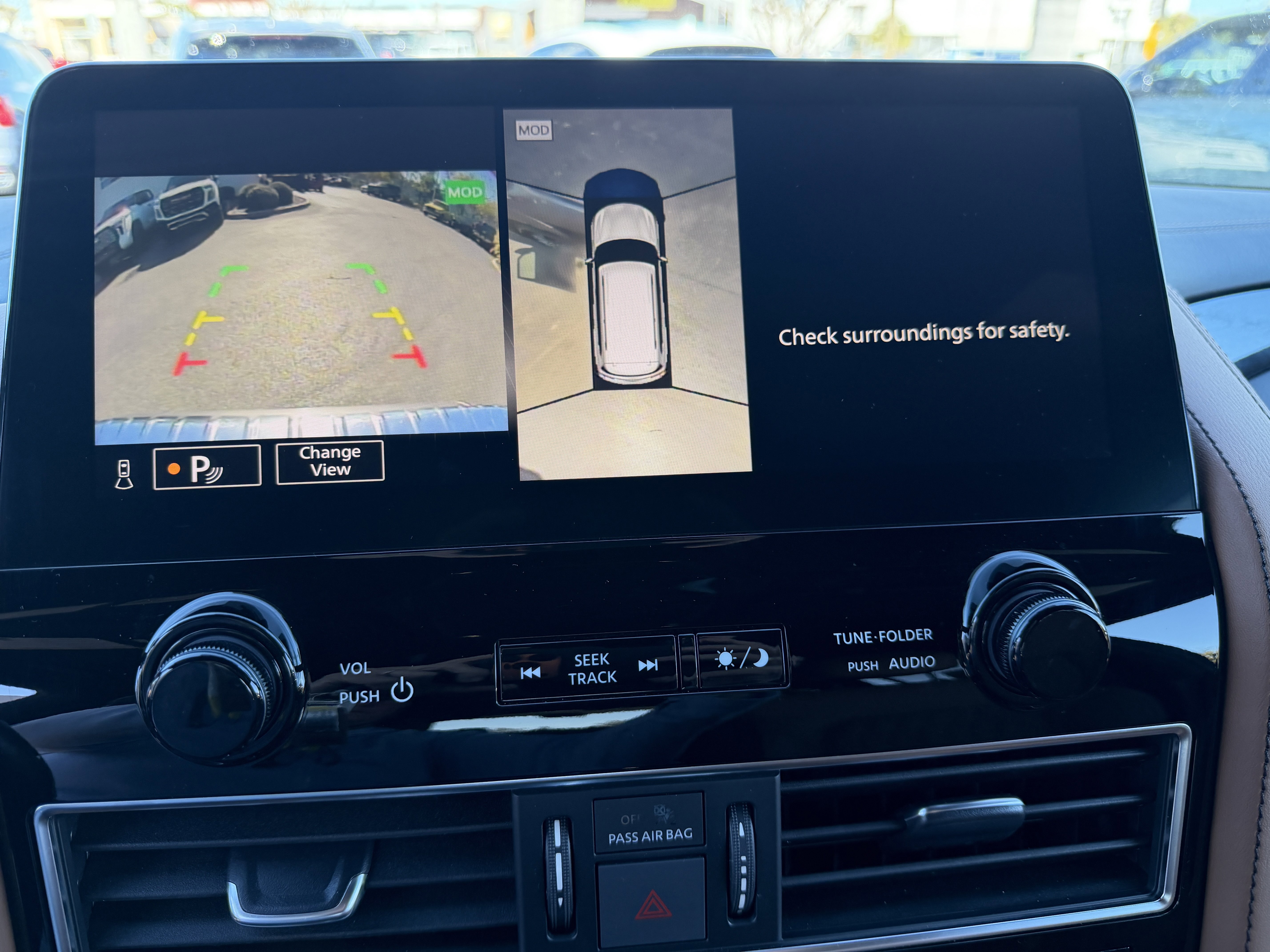 Used 2024 INFINITI QX80 Sensory image 23