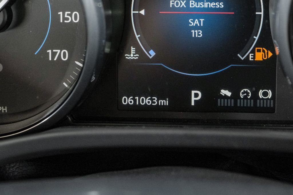 Used 2017 Jaguar F-PACE S image 21