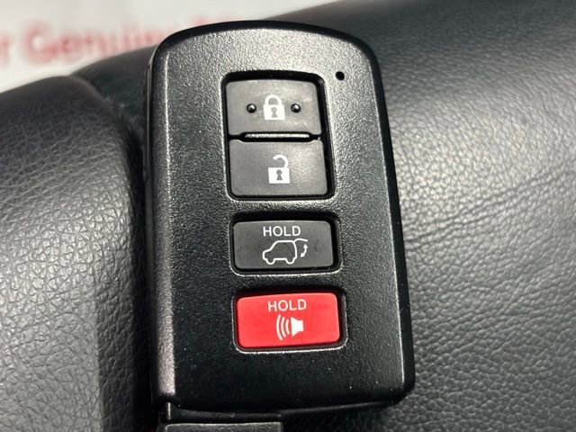 Used 2019 Toyota Highlander SE image 38