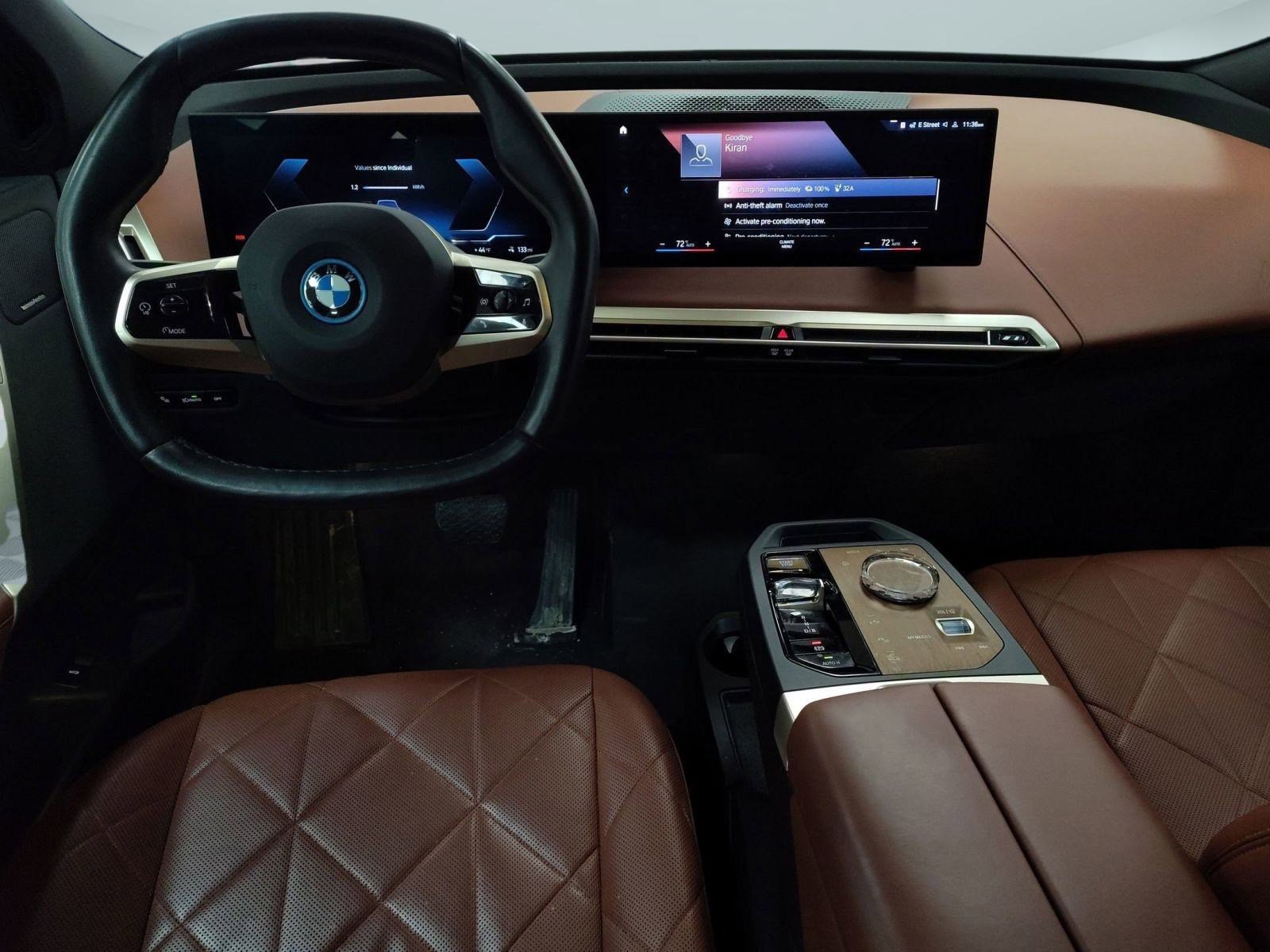 Used 2023 BMW iX xDrive50 w/ Ultimate Package 2 image 21