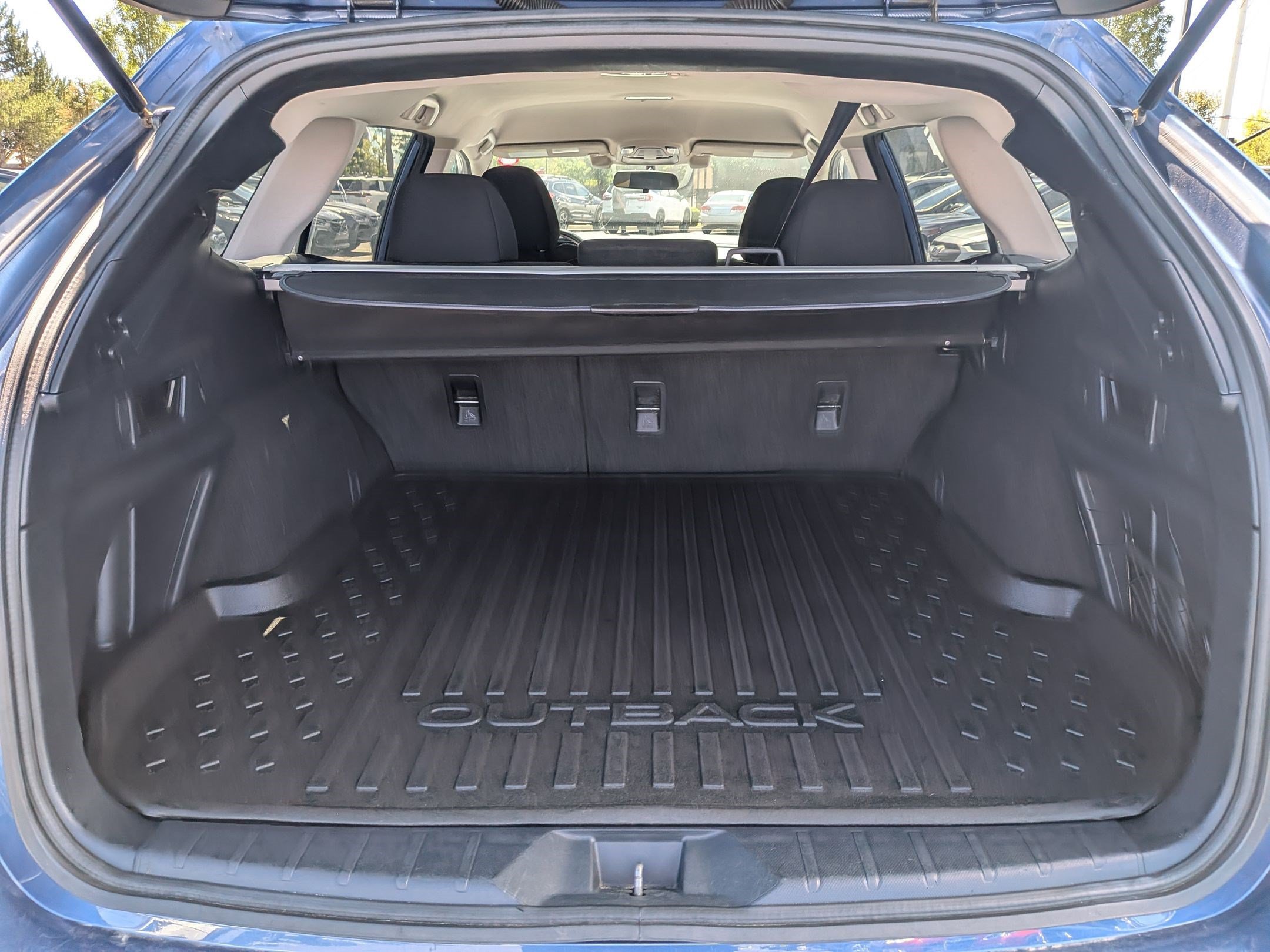 Used 2020 Subaru Outback Premium AWD/4WD image 26