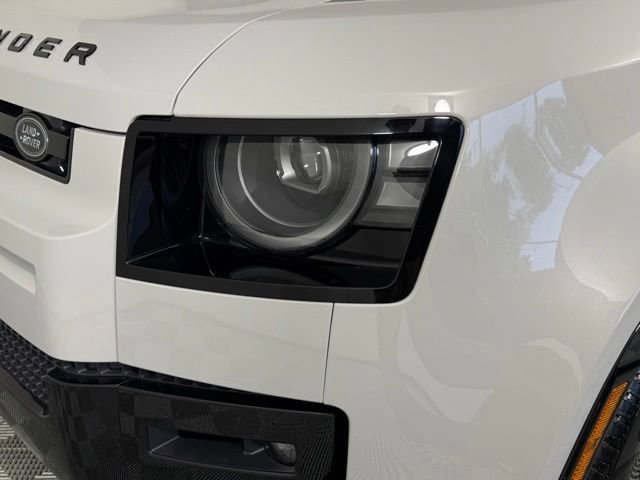 New 2026 Land Rover Defender 110 X-Dynamic SE AWD/4WD image 7