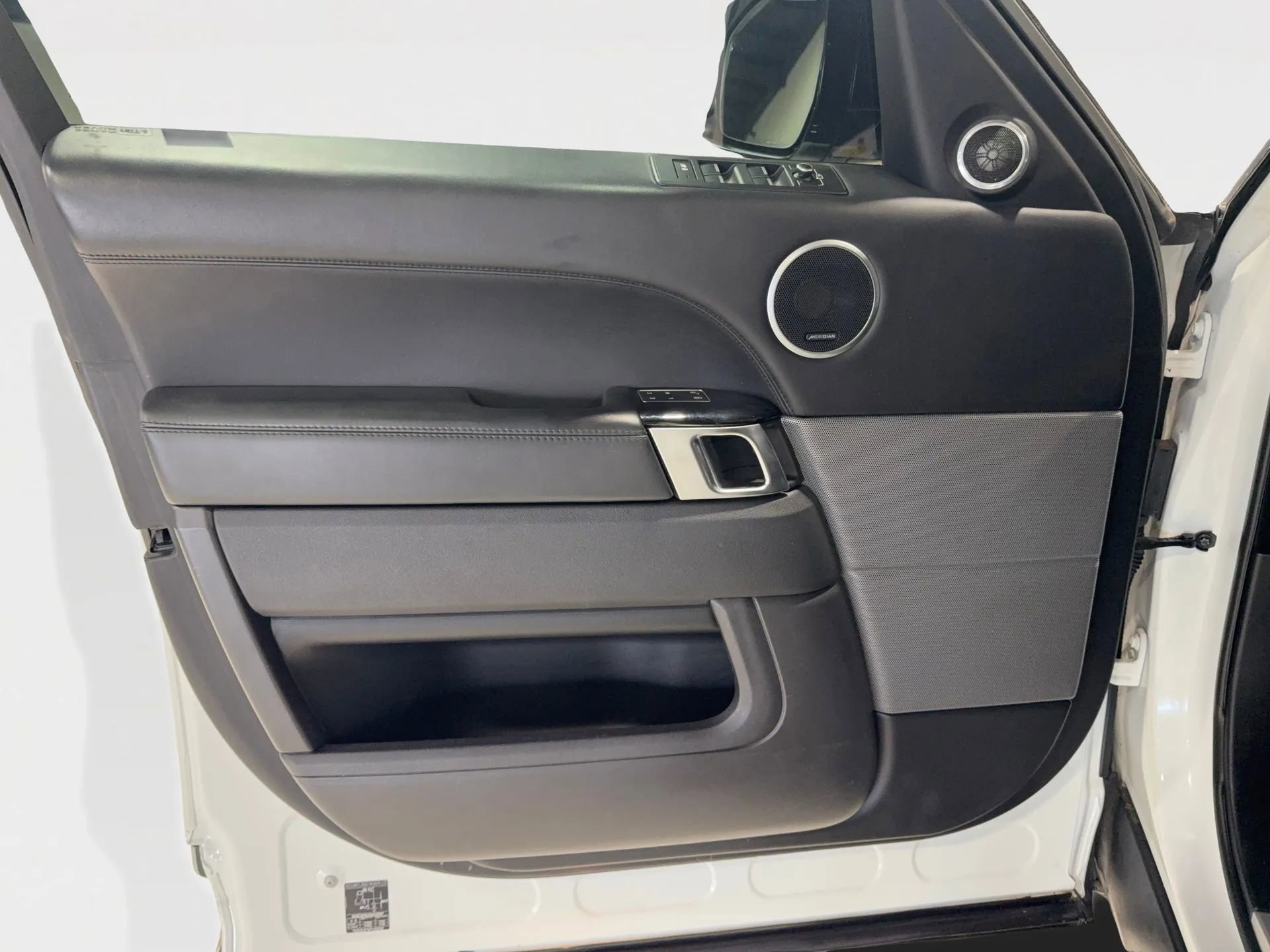 Used 2017 Land Rover Range Rover Sport HSE Dynamic image 18