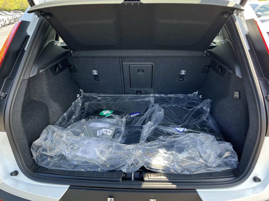 New 2026 Volvo XC40 B5 Plus w/ Protection Package Premier image 12