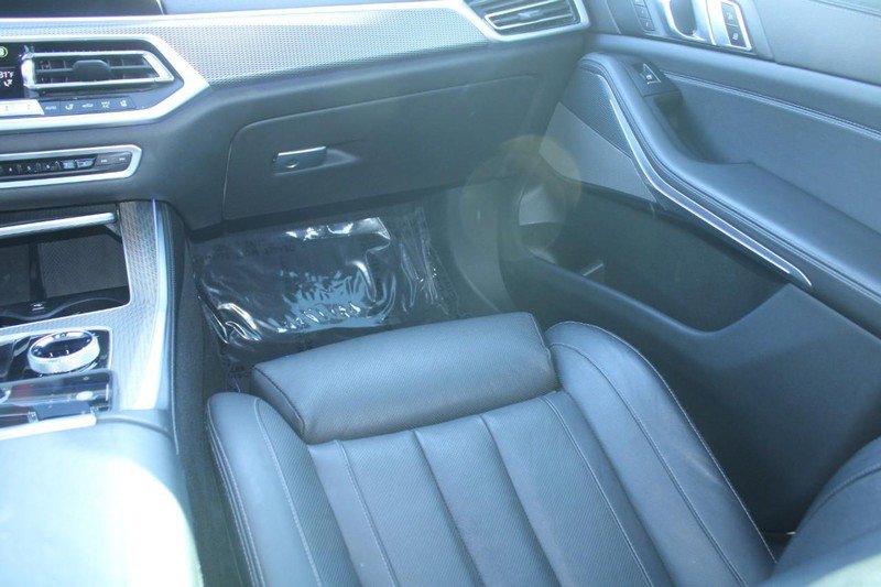 Used 2021 BMW X5 M50i w/ Executive Package image 17