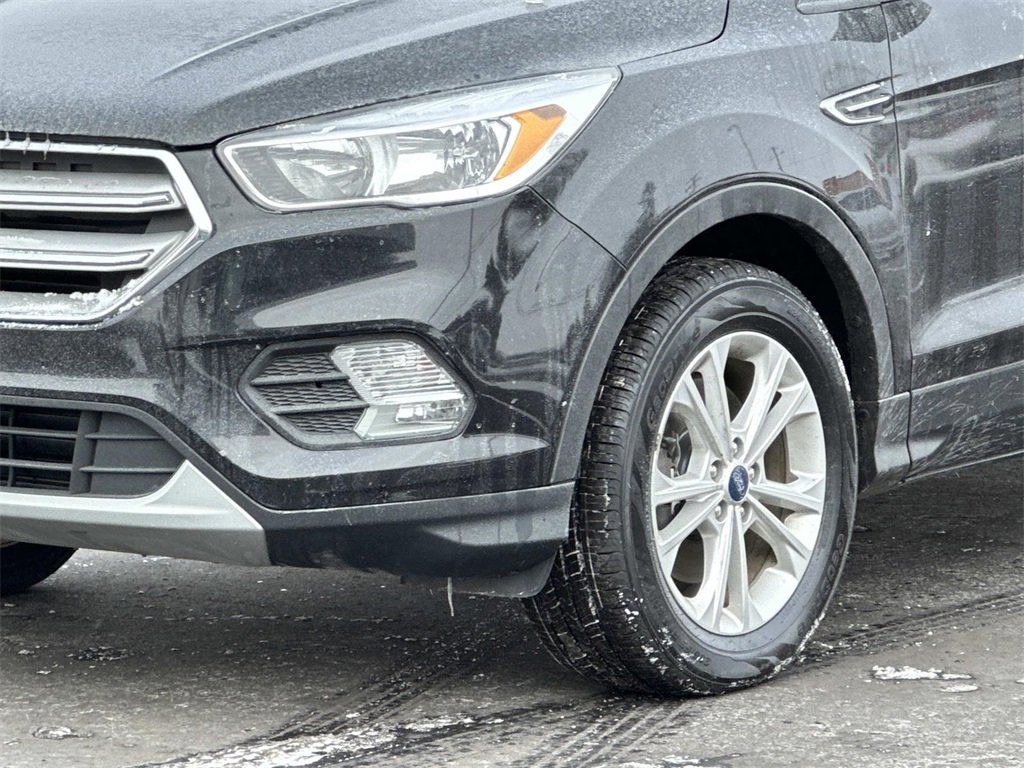 Used 2019 Ford Escape SE image 8