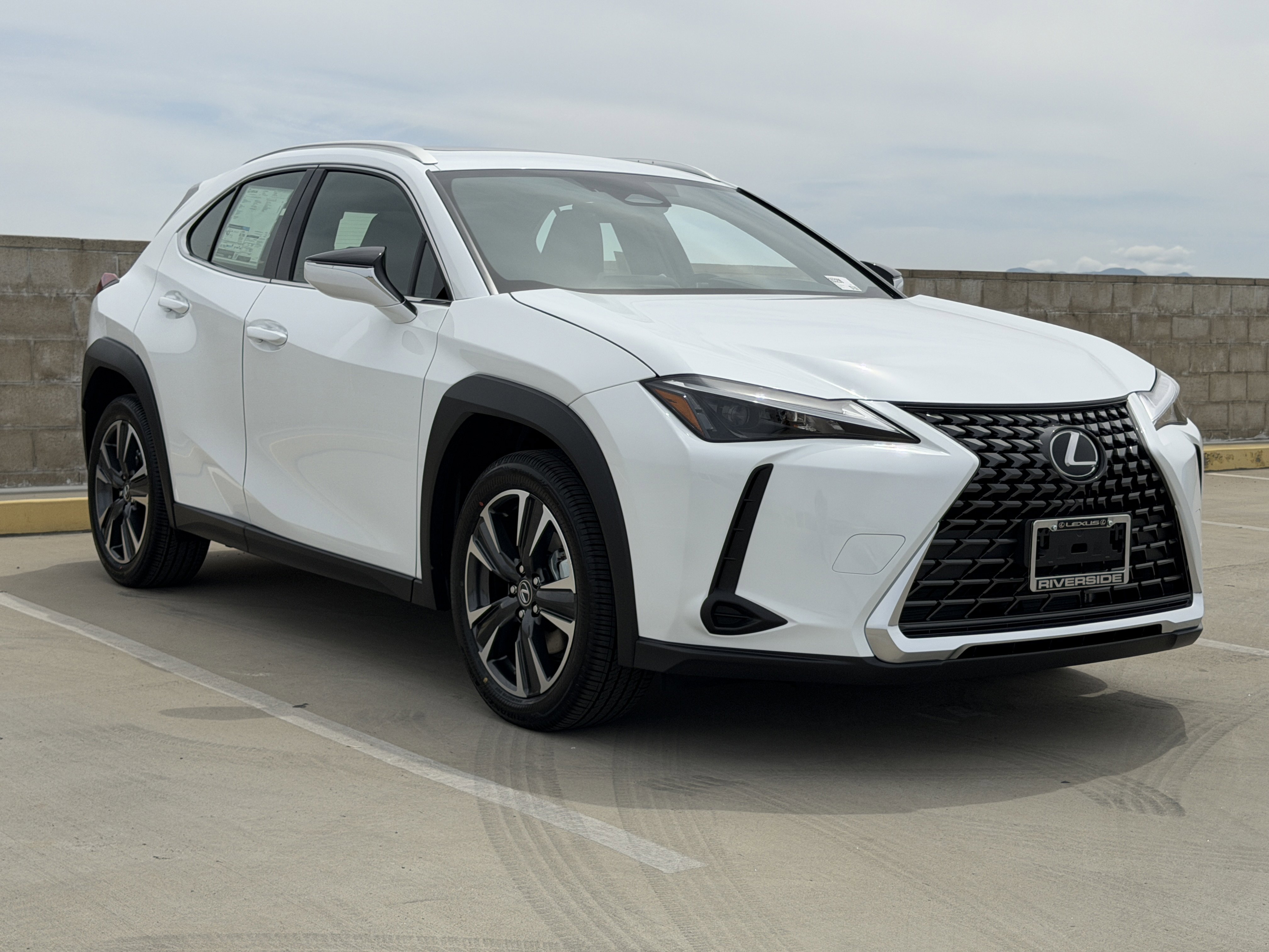 New 2026 Lexus UX 300h FWD image 2
