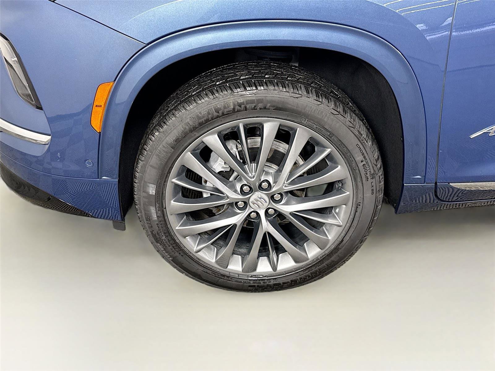 Used 2025 Buick Enclave Avenir w/ Super Cruise Package image 26