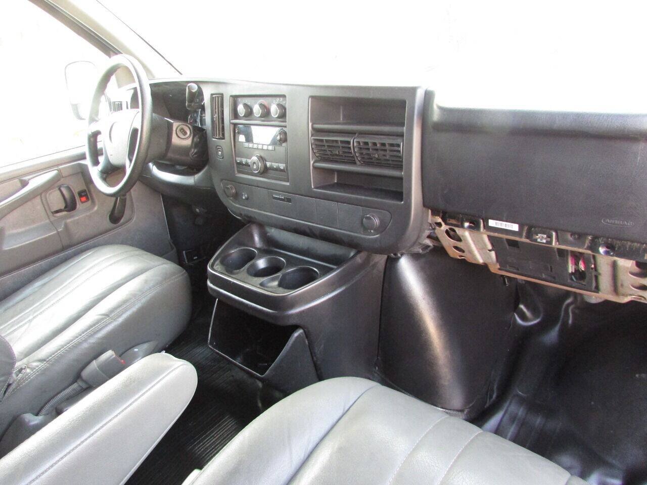 Used 2012 Chevrolet Express 1500 RWD image 23