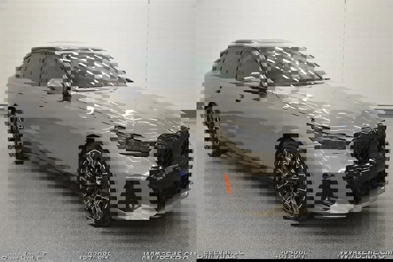 Used 2024 BMW 530i w/ M Sport Package image 7