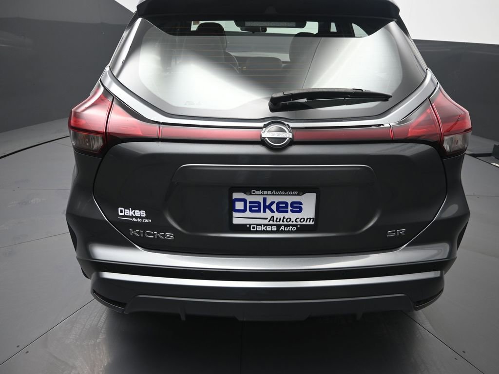 Used 2023 Nissan Kicks SR w/ SR Premium Package image 31