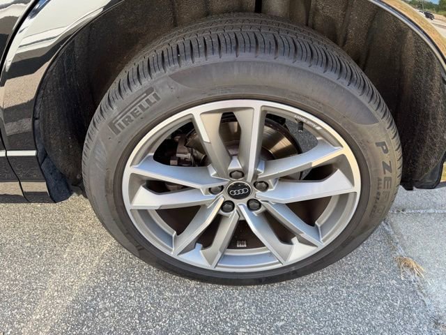 Used 2021 Audi Q3 2.0T Premium w/ Convenience Package image 5