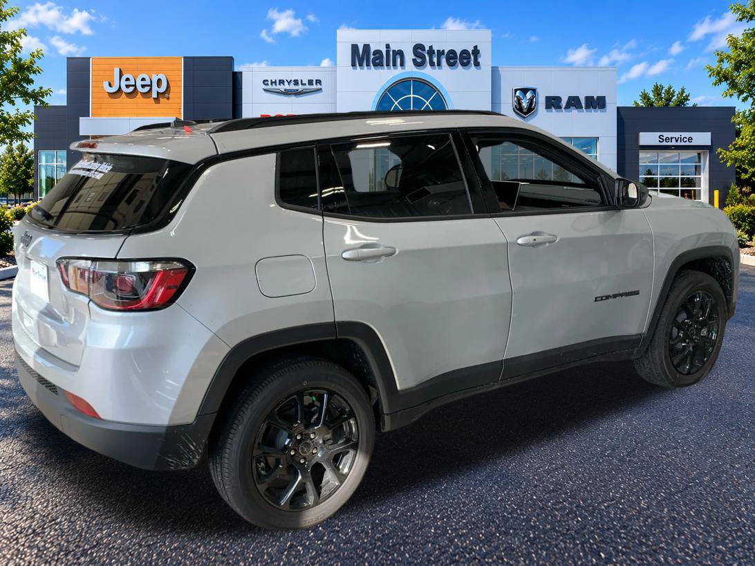 New 2026 Jeep Compass Latitude AWD/4WD image 5