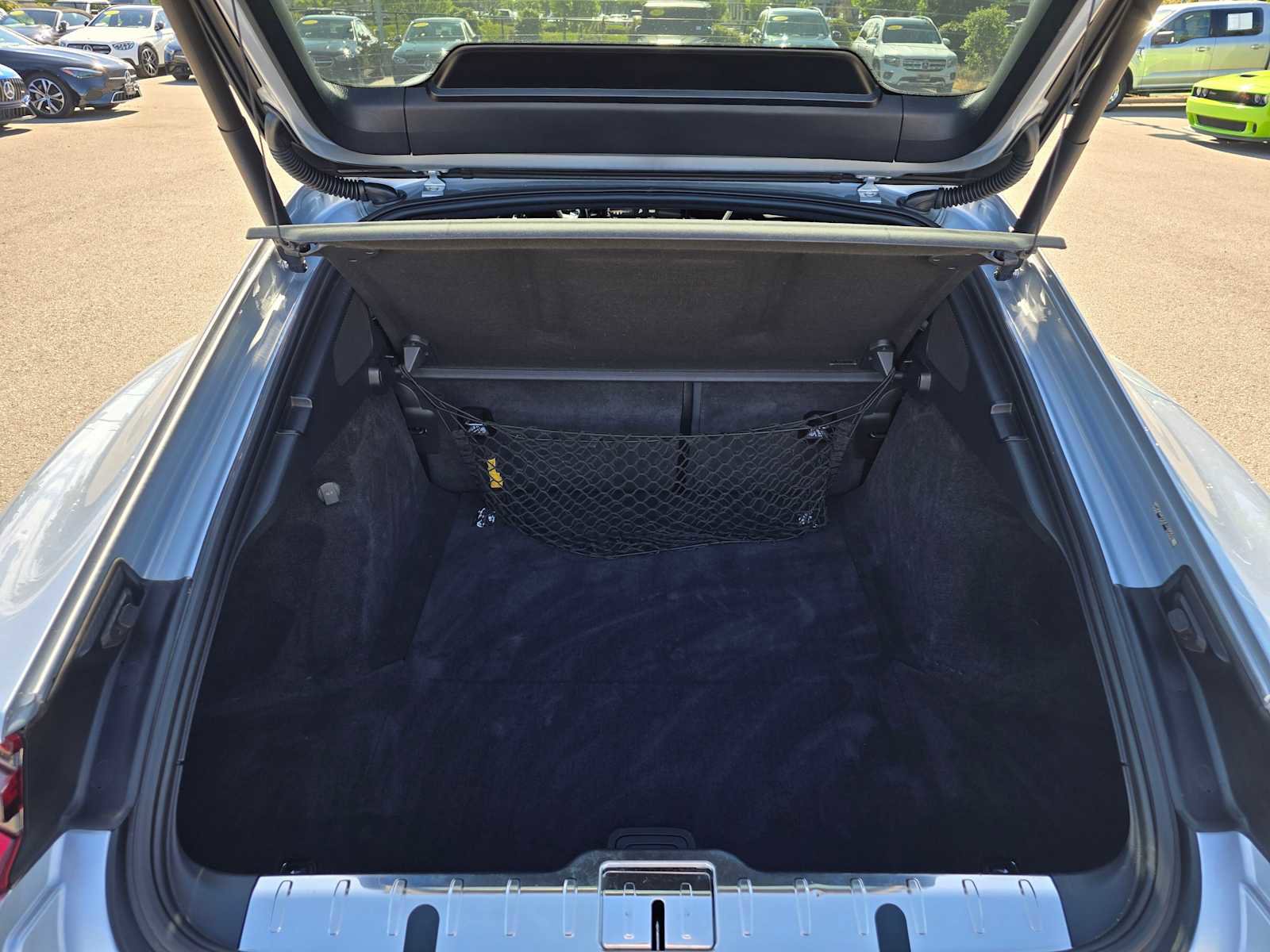 Used 2018 Porsche Panamera RWD image 16