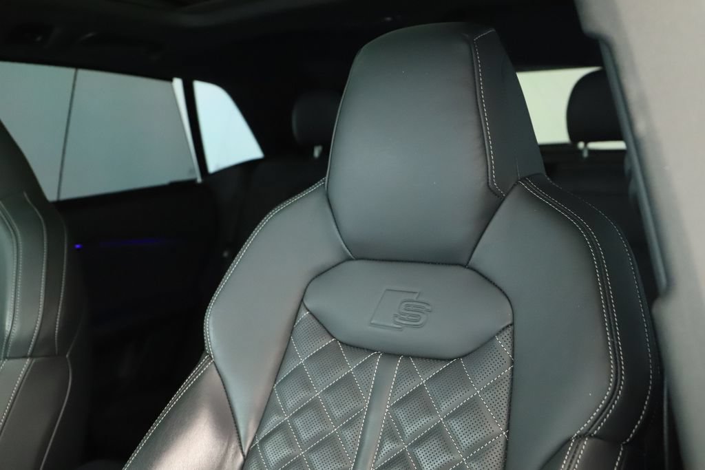 Certified 2023 Audi SQ8 Premium Plus w/ Executive Package AWD/4WD image 26
