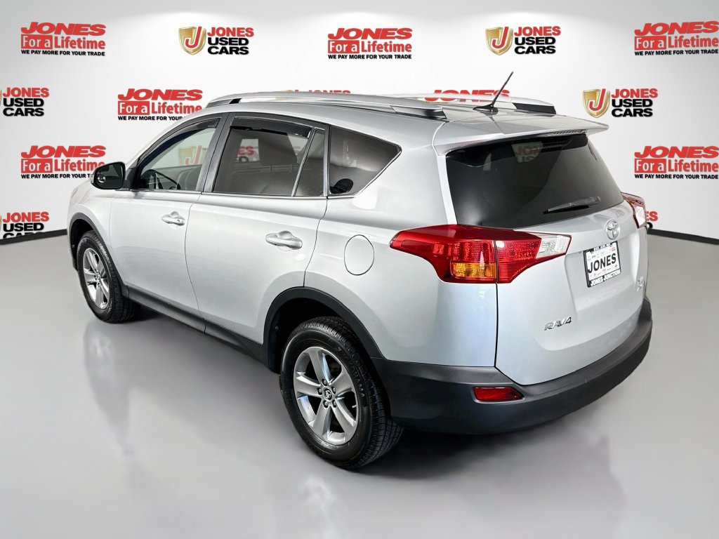 Used 2015 Toyota RAV4 XLE AWD/4WD image 2