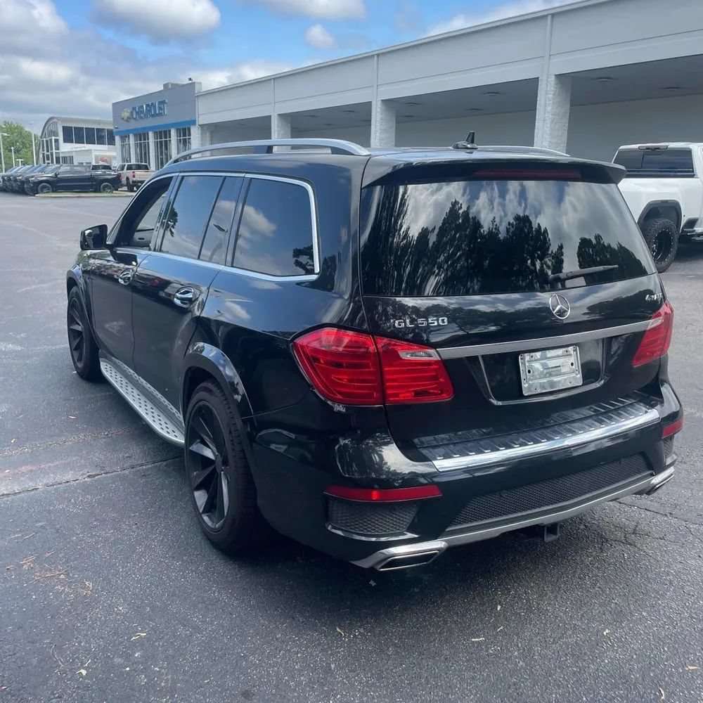 Used 2015 Mercedes-Benz GL 550 4MATIC image 5