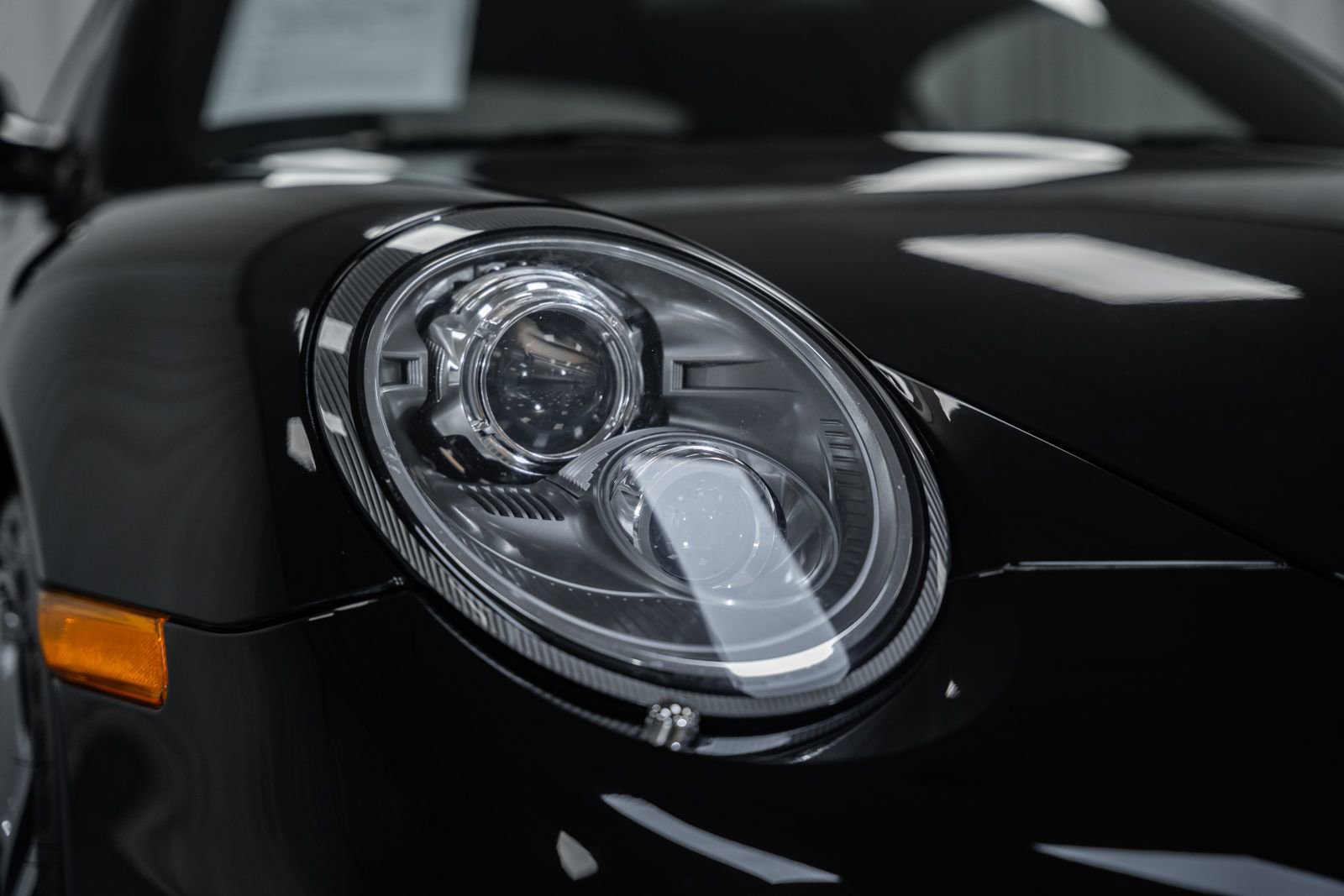 Used 2011 Porsche 911 Turbo S image 9