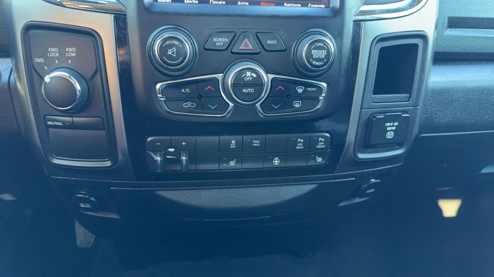 Used 2018 RAM 2500 Lone Star w/ Sport Appearance Group image 24