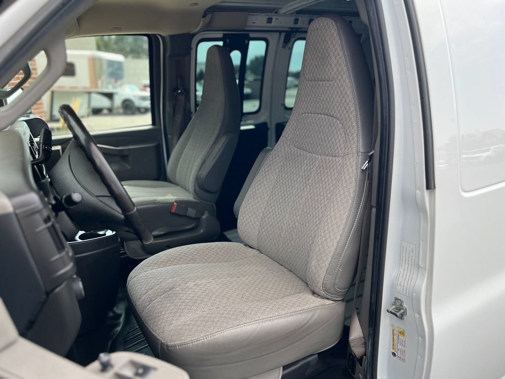Used 2023 Chevrolet Express 2500 w/ Driver Convenience Package RWD image 18