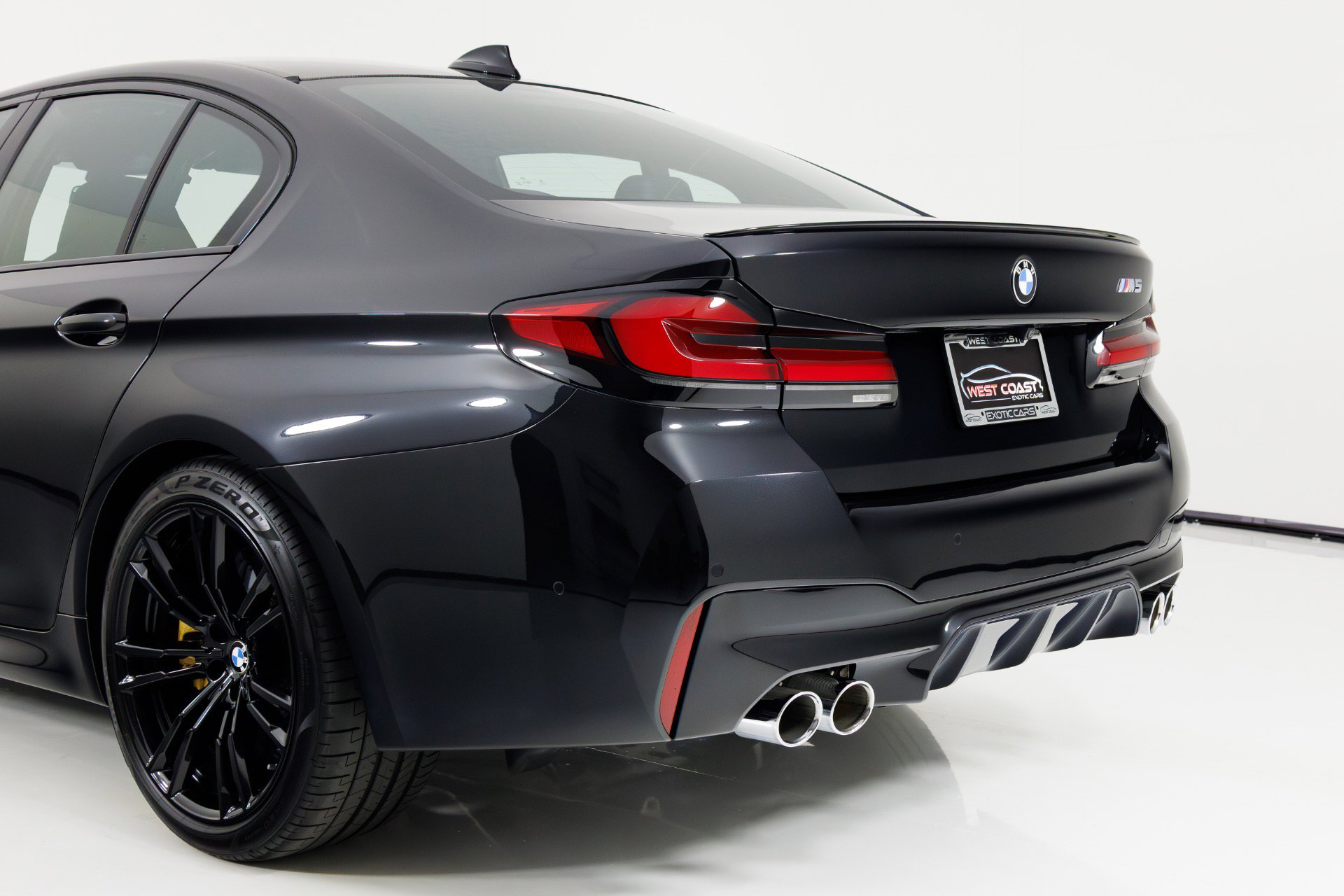 Used 2023 BMW M5 w/ Executive Package image 65