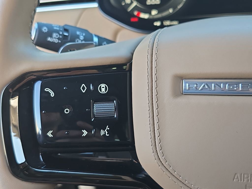 Used 2024 Land Rover Range Rover Sport Dynamic SE image 18