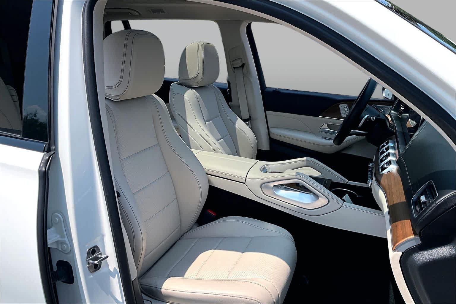Certified 2023 Mercedes-Benz GLS 450 4MATIC image 9