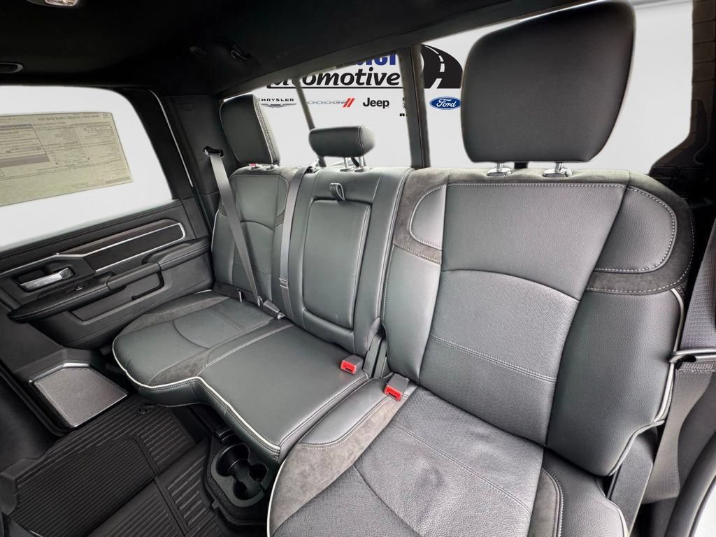 New 2026 RAM 2500 Laramie AWD/4WD image 12