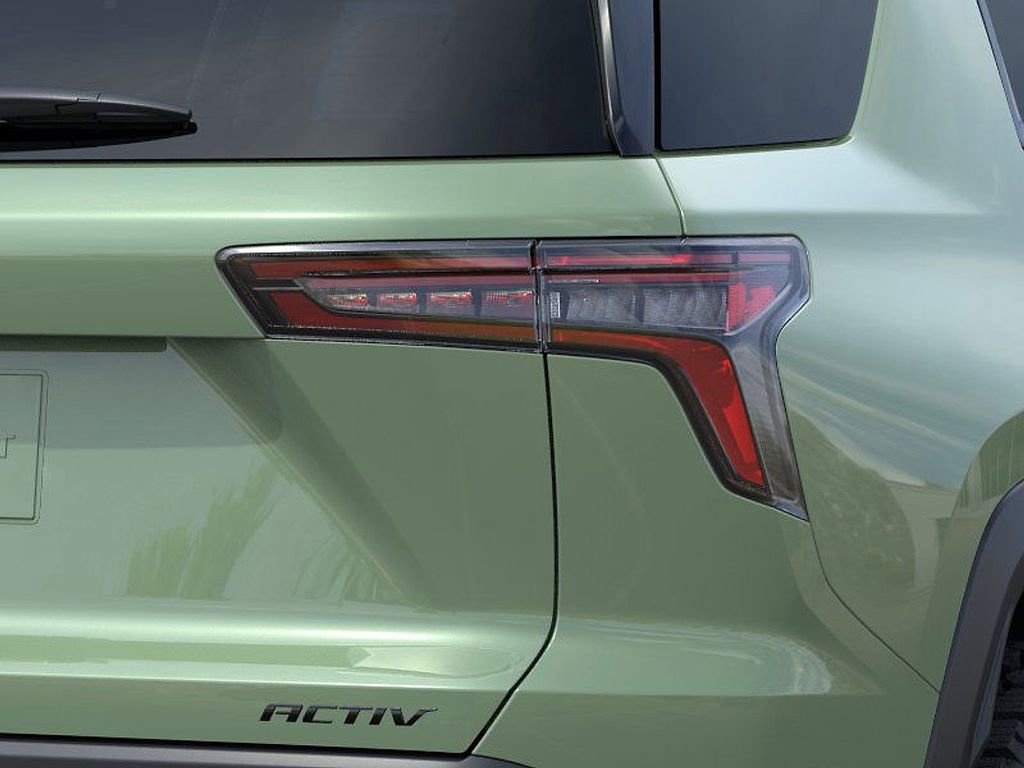 New 2025 Chevrolet Equinox ACTIV w/ Safety and Technology Package image 11