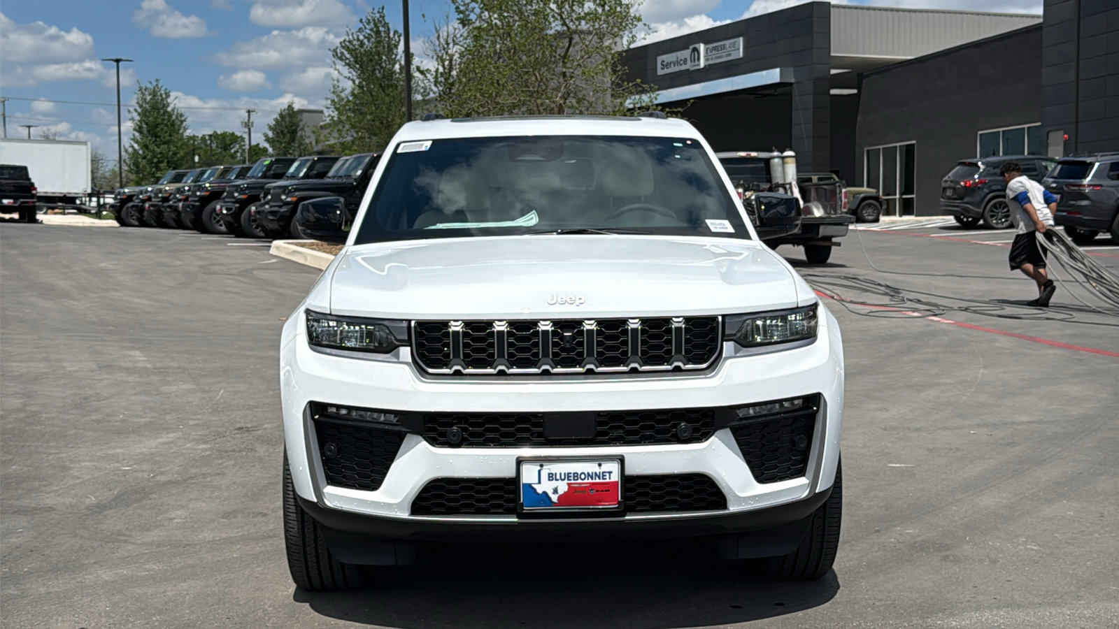 New 2026 Jeep Grand Cherokee L Limited w/ Luxury Tech Group II RWD image 2