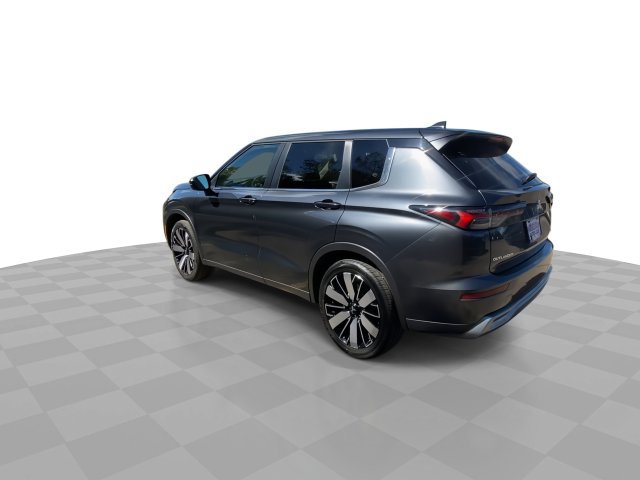 Used 2025 Mitsubishi Outlander SE FWD image 8