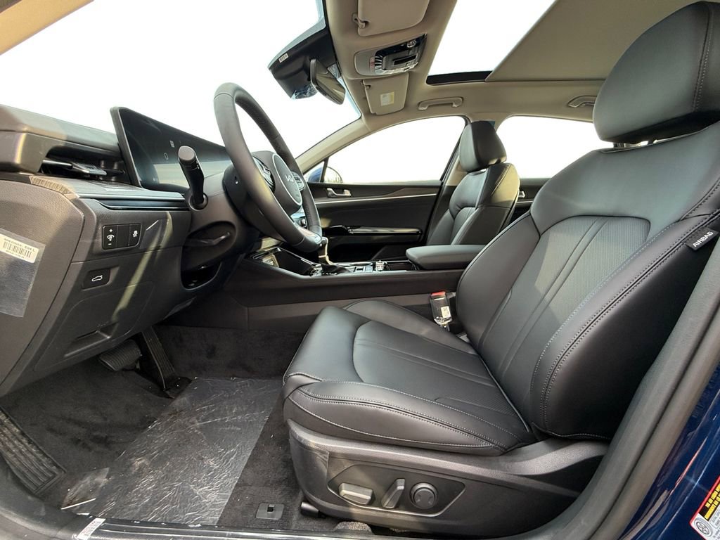 New 2026 Kia K5 EX image 9
