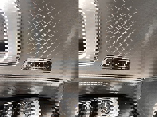 Used 2023 Kia Sorento SX image 19