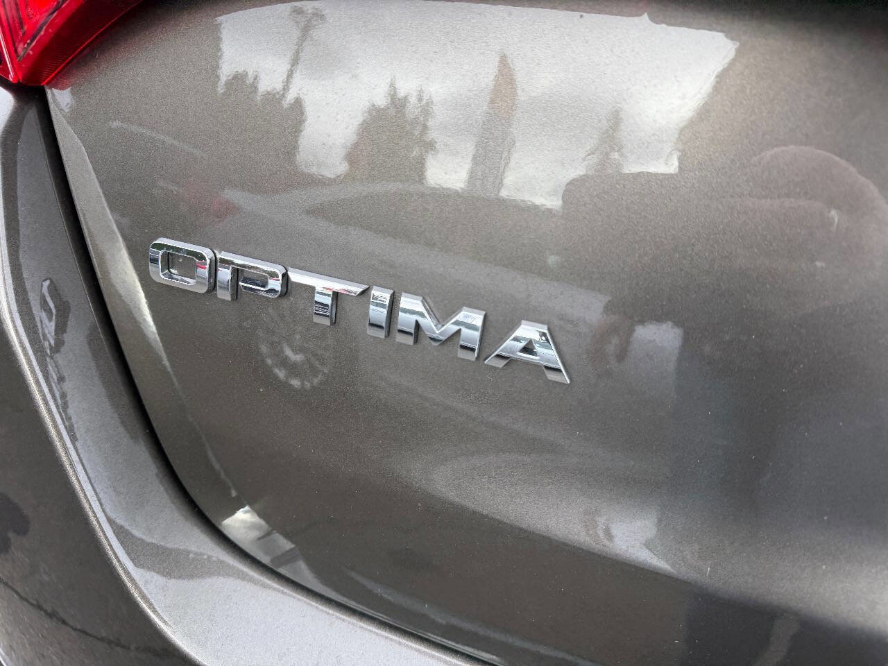 Used 2012 Kia Optima LX image 9