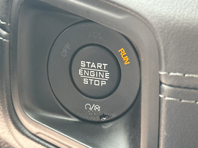 Used 2026 Jeep Wrangler Unlimited Sahara AWD/4WD image 34