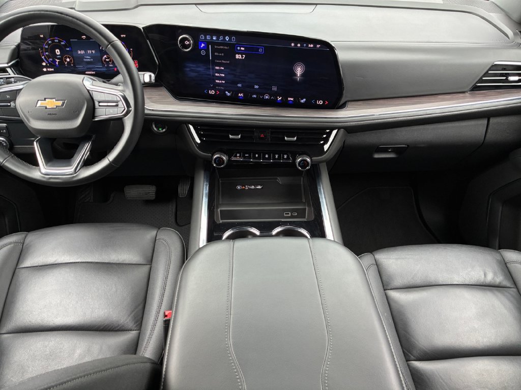 Used 2025 Chevrolet Tahoe LT RWD image 19