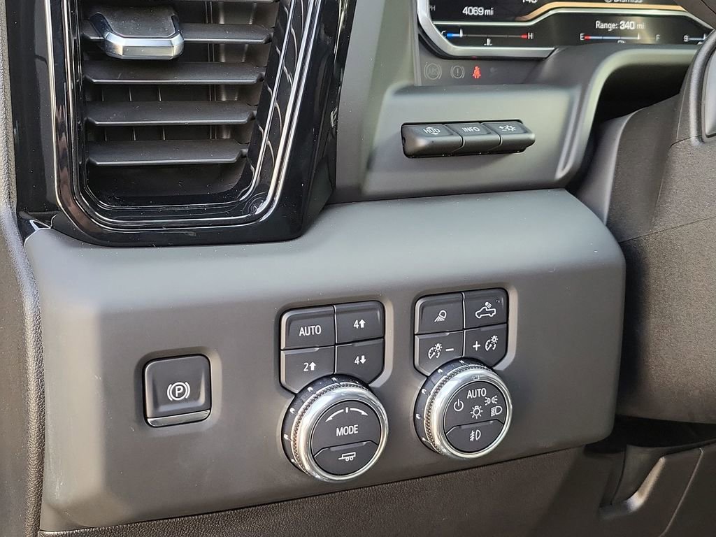 Certified 2025 GMC Sierra 2500 AT4 w/ AT4 Premium Plus Package image 18
