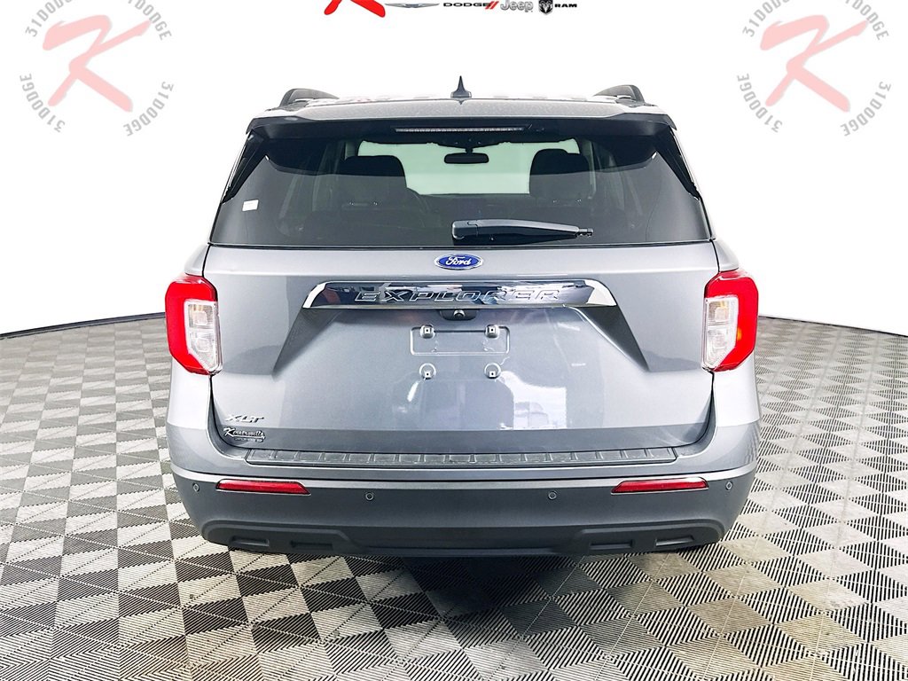 Used 2023 Ford Explorer XLT image 6