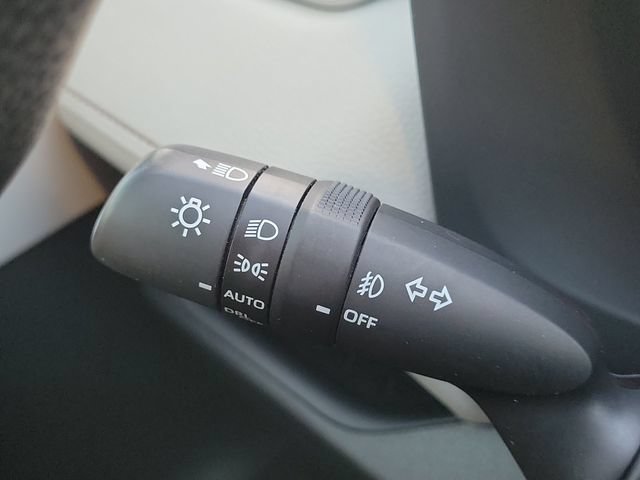 Used 2020 Toyota RAV4 XLE FWD image 30