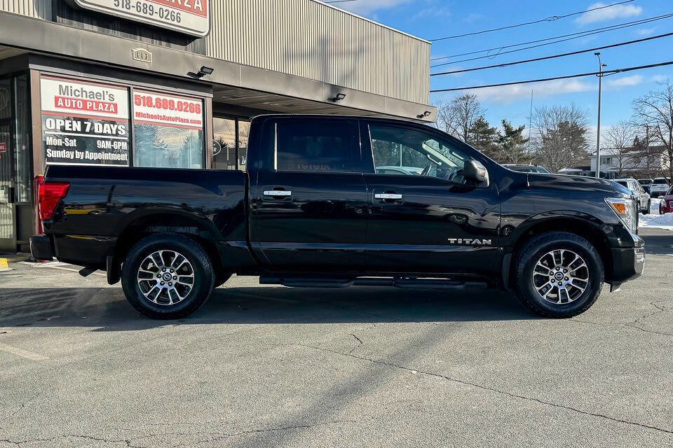 Used 2021 Nissan Titan SV w/ Accessory Utility Package image 3