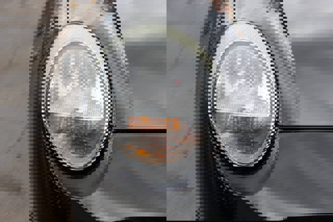 Used 2003 Ford Thunderbird image 9