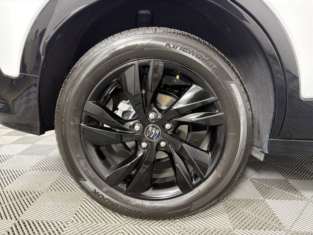 Used 2024 Buick Encore GX Sport Touring image 15