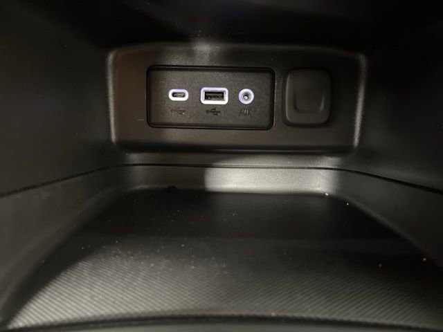 Used 2024 Chevrolet Equinox LS FWD image 28