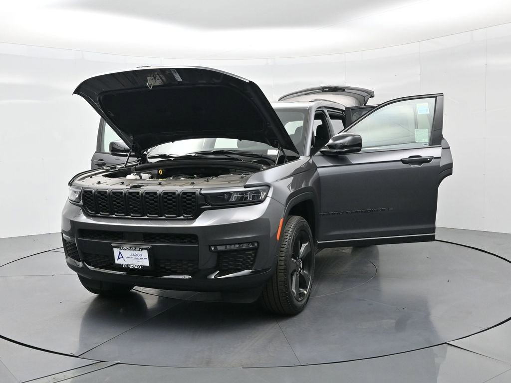 New 2025 Jeep Grand Cherokee L Limited w/ Black Appearance Package image 28