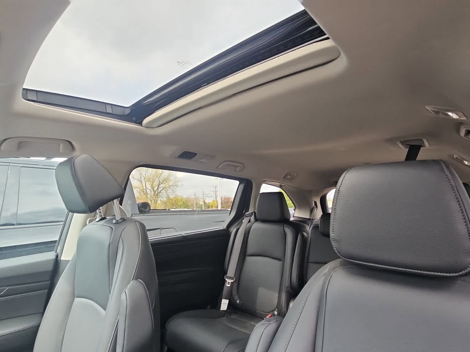 Used 2026 Honda Odyssey EX-L image 6