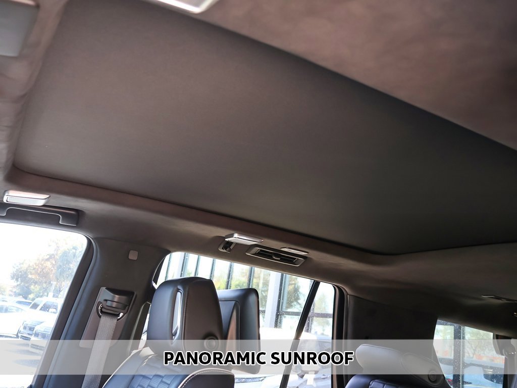 Used 2021 Cadillac Escalade Premium Luxury Platinum image 4