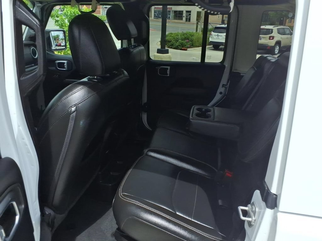 Used 2022 Jeep Wrangler Unlimited Sahara w/ Cold Weather Group AWD/4WD image 27