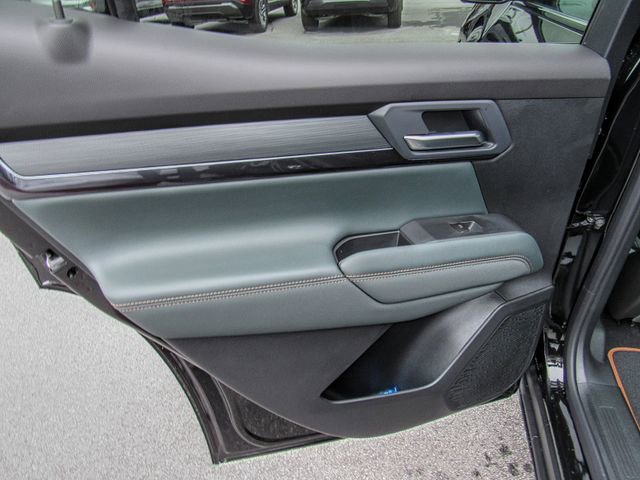 New 2026 GMC Terrain AT4 w/ Convenience Package III image 17