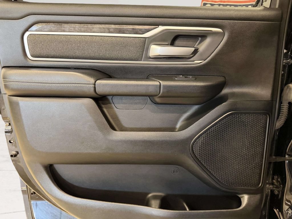 Used 2019 RAM 1500 4x4 Crew Cab Big Horn image 41